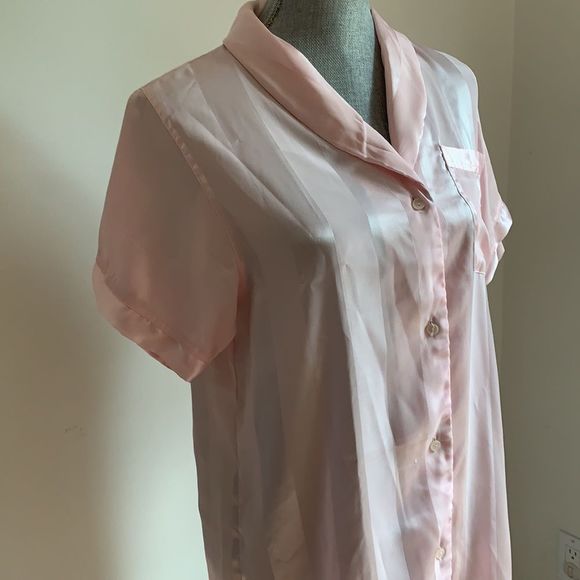 🌈 3/$20 Vintage 90s pink satin short shirt nightgown - Picture 5 of 7